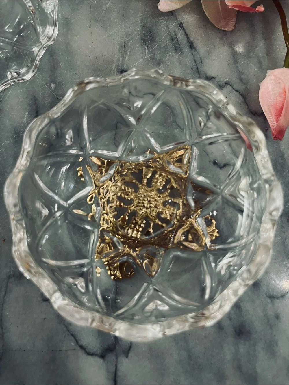 VTG Killarney Crystal Ireland Trinket Dish 22K Gold Claddagh Lid & Filigree Base